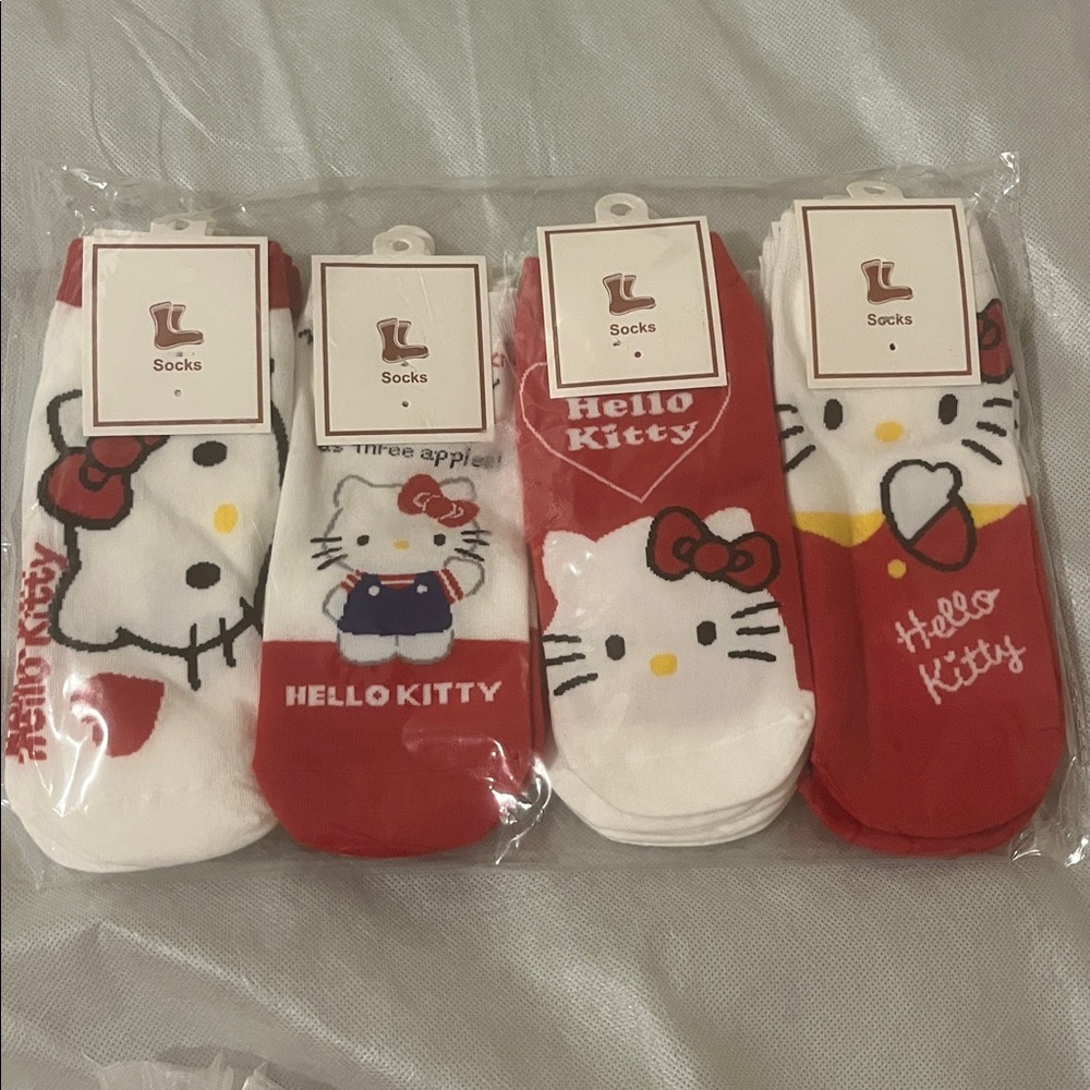 Hello Kitty socks set
